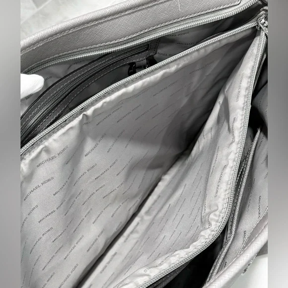 Michael Kors Jet Set Travel Large Tote Bag with laptop separator Gray EUC! - Picture 14 of 16